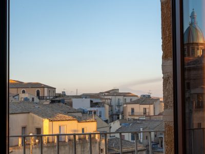 P1006817
